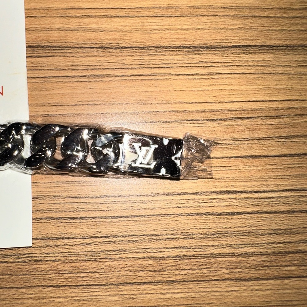 Louis Vuitton Silver Bracelet - Picture 7 of 10